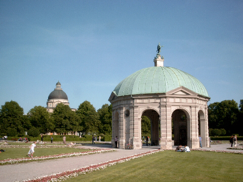 Diana-Tempel - © h.klusmann - münchen 2002