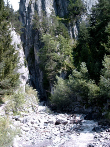 Klamm 1